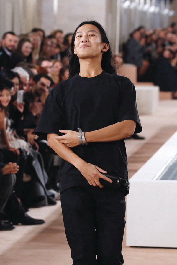 Ngành công nghiệp thời trang: Không phải sân chơi đầy "hoa bướm" ảnh 5