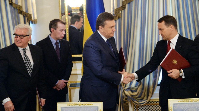 Loạn tin đồn về hành tung Tổng thống Ukraine Yanukovych ảnh 1