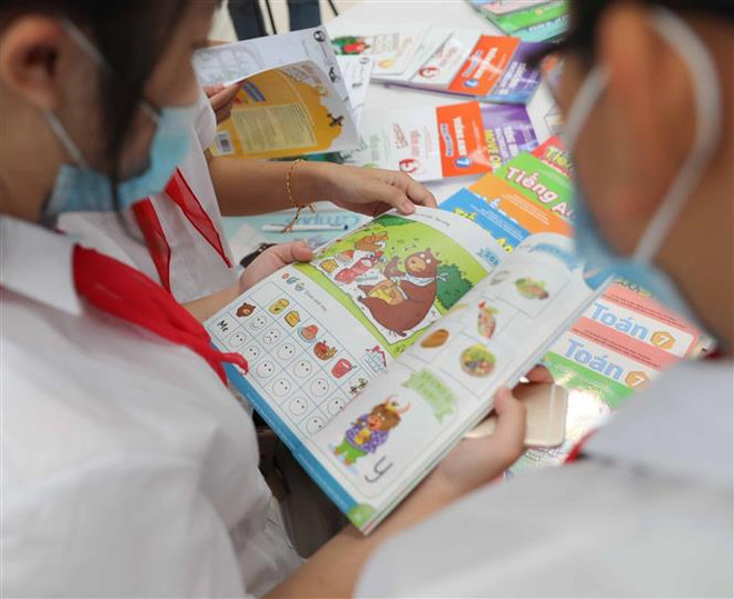 Hà Nam chủ động cung ứng đủ sách giáo khoa cho năm học mới ảnh 2