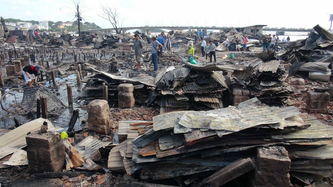 Vụ cháy nhiều căn nhà ở Khánh Hòa: Hỗ trợ chỗ ở cho hộ dân gặp nạn ảnh 1