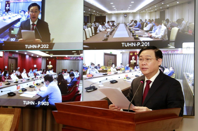 BCH Đảng bộ Hà Nội thảo luận về phát triển kinh tế, xã hội Thủ đô ảnh 1