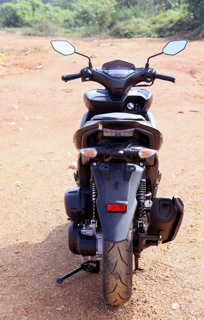 [Photo] Cận cảnh xe tay ga Yamaha mới có giá từ 45 triệu đồng ảnh 2