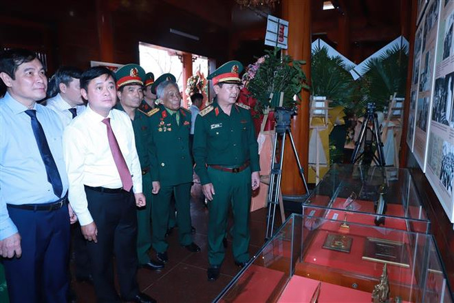 Quân ủy Trung ương dâng hưởng tưởng niệm Đại tướng Chu Huy Mân ảnh 2