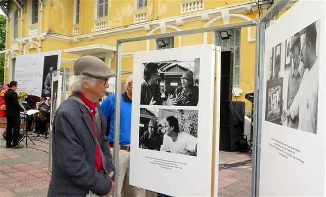 Chiêm ngưỡng khoảnh khắc đời thường của cố nhạc sỹ Trịnh Công Sơn ảnh 1