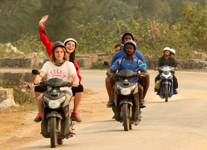 Hải Phòng phấn đấu thu hút 5,5 triệu lượt khách trong năm 2015 ảnh 5