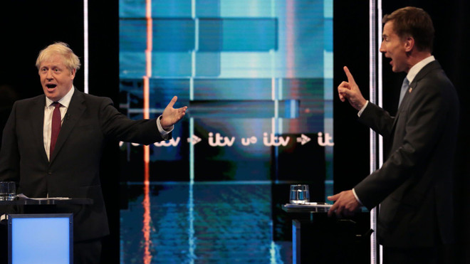 Hai ứng cử viên Thủ tướng Anh tranh luận kịch liệt về Brexit ảnh 1