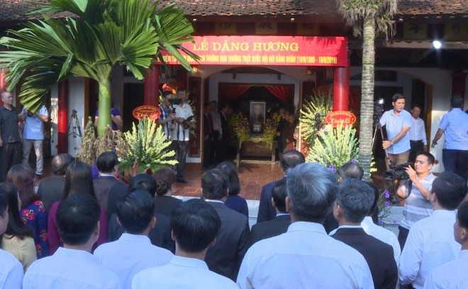 Lễ dâng hương tưởng nhớ cụ Bùi Bằng Đoàn tại quê hương ảnh 1