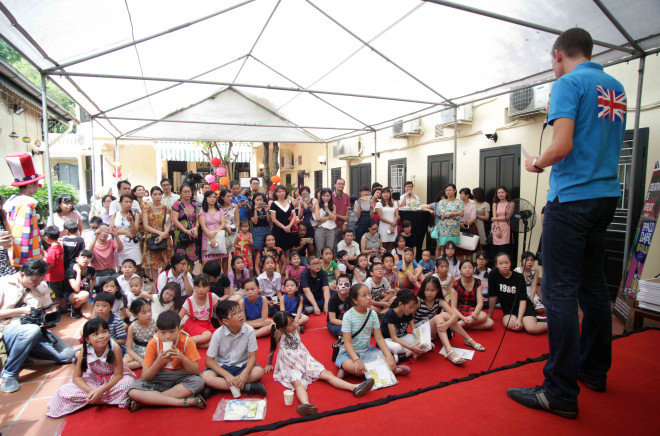 Đại sứ quán Anh tổ chức nhiều hoạt động thú vị cho trẻ em ảnh 1