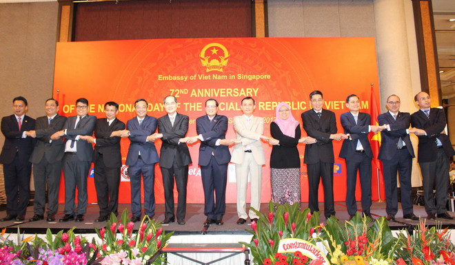 Việt Nam và Singapore cam kết cùng nhau xây dựng Cộng đồng ASEAN ảnh 1