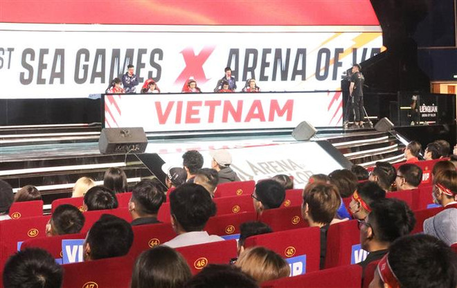 Vận động viên đội tuyển Việt Nam thi đấu chung kết nội dung Liên quân mobile tại SEA Games 31, hồi tháng Năm năm ngoái. (Ảnh: Minh Đông/TTXVN) Đội tuyển eSports Việt Nam chờ cú đột phá tại SEA Games 32 ảnh 1