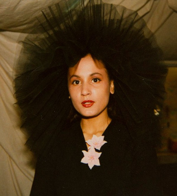 Suốt 40 năm không nở một nụ cười vì sợ có nếp nhăn ảnh 4