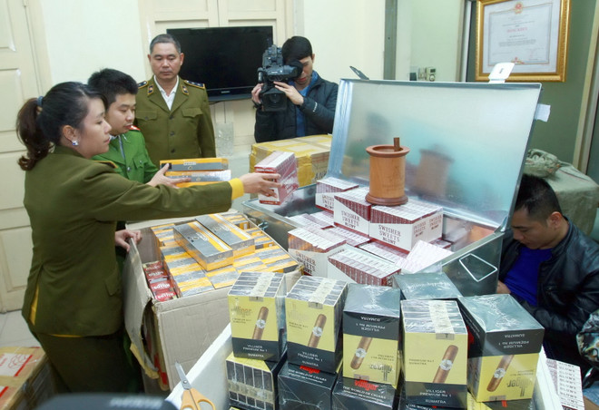Thanh Hóa: Bắt vụ vận chuyển trái phép hơn 1.200 cây thuốc lá ảnh 1