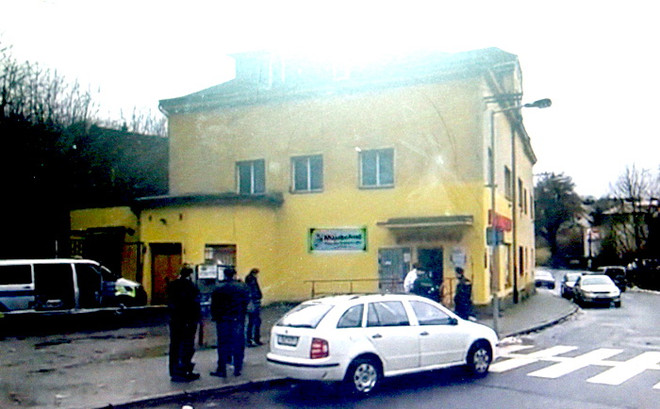 Một phụ nữ người Việt bị hai tên cướp sát hại dã man tại Séc ảnh 1