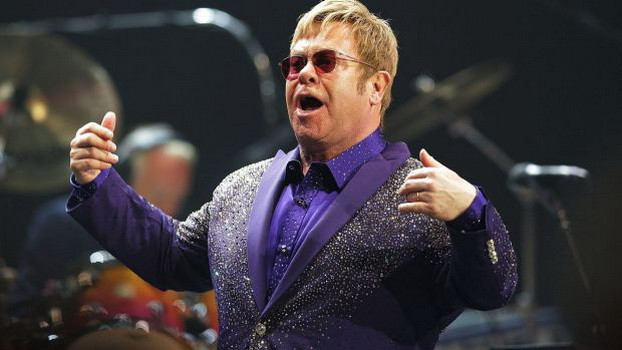 Elton John nhập viện vì nhiễm virus siêu hiếm có thể gây chết người ảnh 1