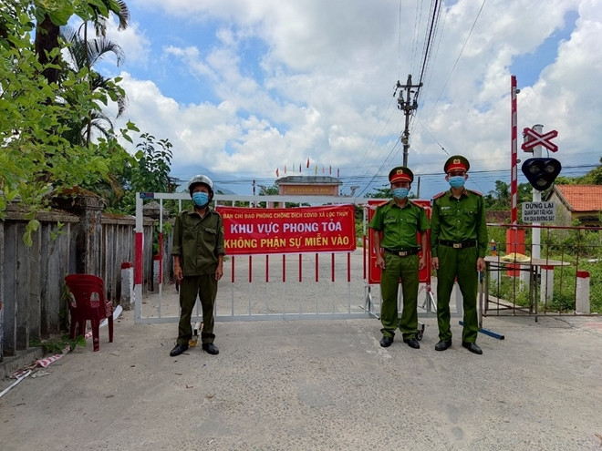 Một chốt kiểm soát phòng, chống dịch COVID-19 tại xã Lộc Thủy, huyện Phú Lộc (Thừa Thiên-Huế), ngày 15/7/2021. (Nguồn: cand.com.vn) Thừa Thiên-Huế: Khởi tố vụ án làm lây lan COVID-19 trong cộng đồng ảnh 1