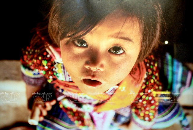 Trẻ em Việt Nam thơ ngây qua ống kính Réhahn Croquevielle ảnh 5