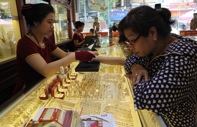 Thị trường vàng trong nước tuần qua diễn biến ảm đạm ảnh 1