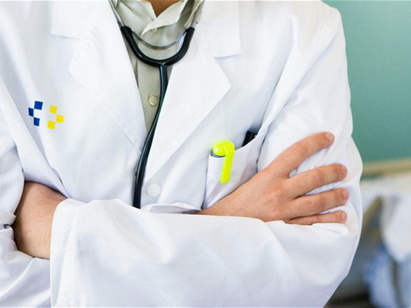 Hàng nghìn bác sĩ thực tập tại Anh đình công vì vấn đề tiền lương ảnh 1