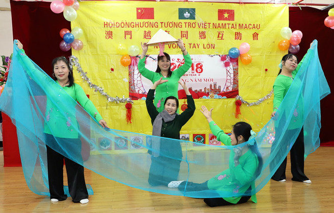 Cộng đồng người Việt tại Macau liên hoan văn nghệ mừng Xuân mới ảnh 1