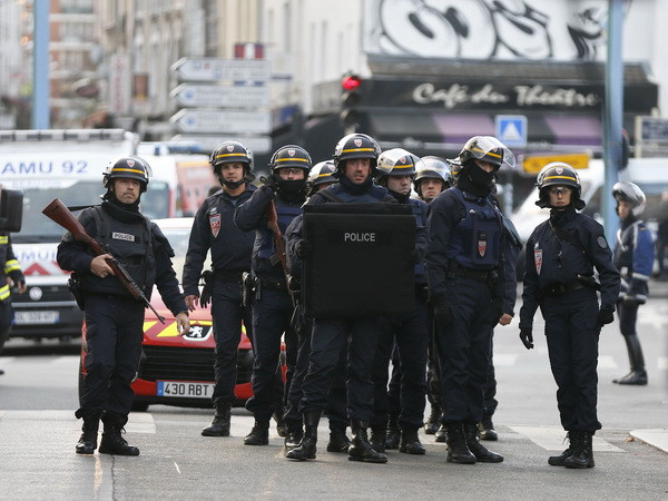 Kẻ chủ mưu khủng bố Paris bị bắn chết trong cuộc đột kích ở Pháp ảnh 1