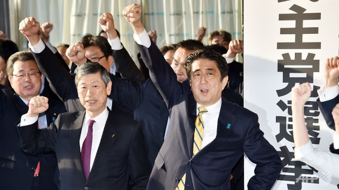 Cương lĩnh LDP kiên trì với chính sách kinh tế Abenomics ảnh 1