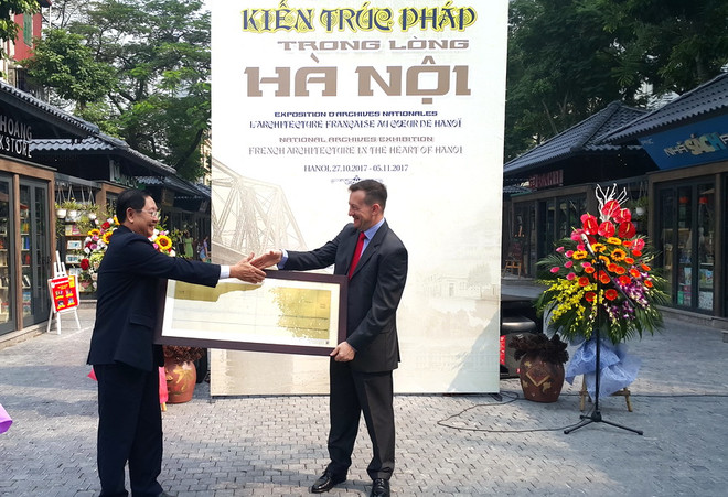 Khai mạc triển lãm “Kiến trúc Pháp trong lòng Hà Nội” ảnh 1