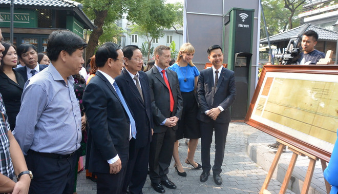 Khai mạc triển lãm “Kiến trúc Pháp trong lòng Hà Nội” ảnh 2