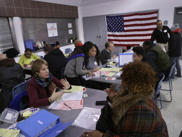 Số người vượt biên trái phép vào Mỹ giảm mạnh trong 2 tháng đầu năm ảnh 1