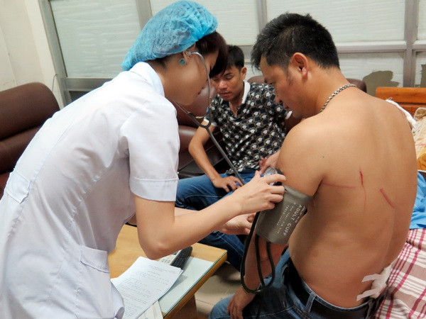 Yêu cầu điều tra vụ phóng viên báo Lao động bị hành hung ảnh 1