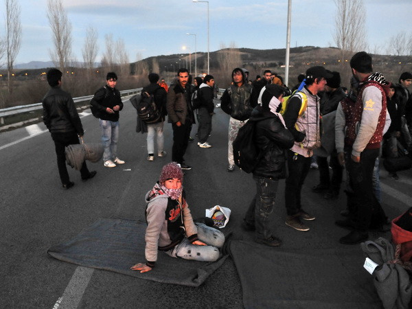Hơn 8.000 người mắc kẹt tại biên giới Hy Lạp và Macedonia ảnh 1