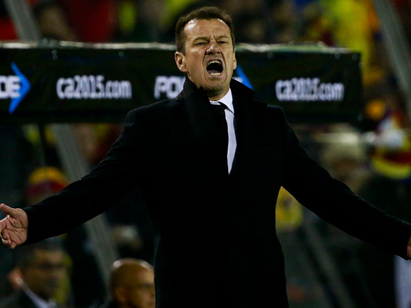 COPA AMERICA 2016: Carlos Dunga là nạn nhân của bóng đá Brazil? ảnh 1