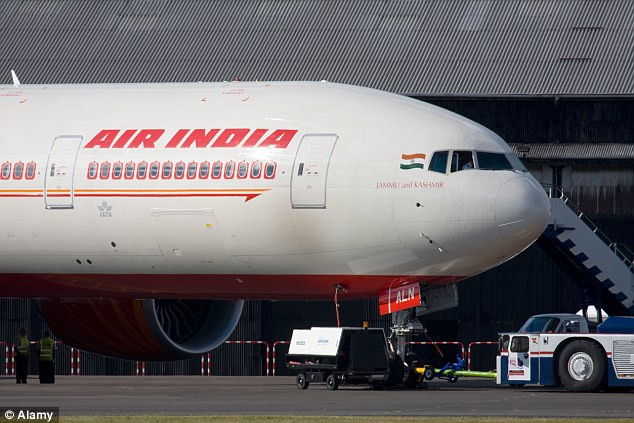 Máy bay Air India chậm chuyến vì phi công xô xát trong buồng lái ảnh 1