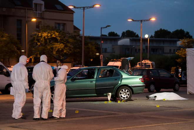 Xả súng tại Pháp, một gia đình ba người bị thiệt mạng ảnh 2