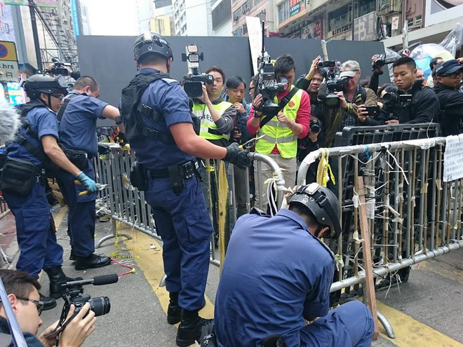 Phong trào “Chiếm Trung tâm” chuyển sang hình thức đấu tranh mới ảnh 1