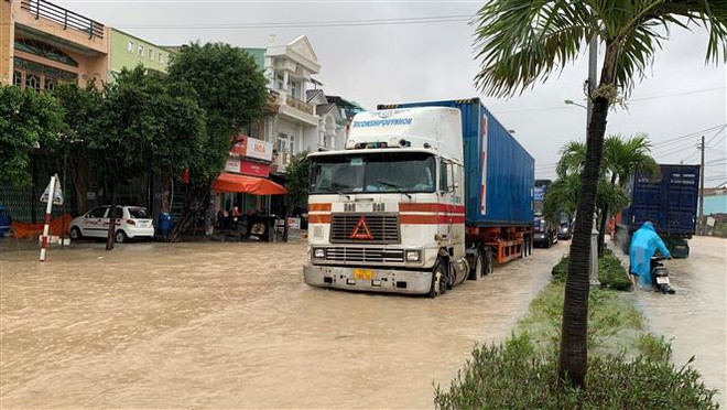 Bình Định: Khắc phục hư hỏng mặt đường và ngập úng các tuyến quốc lộ ảnh 3