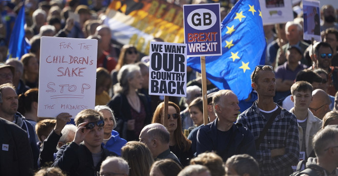 Người dân Anh đang mất niềm tin vào tiến trình Brexit ảnh 1