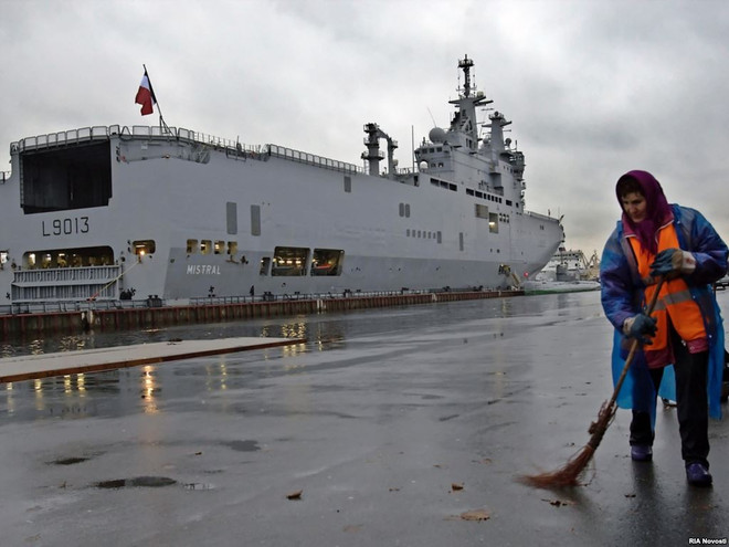 Pháp không bị áp lực trong chuyển giao 2 chiến hạm cho Nga ảnh 1