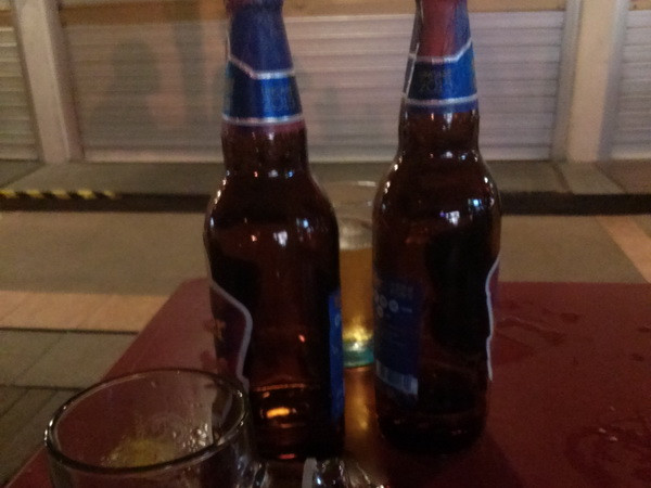 Quốc hội Singapore thông qua luật cấm uống rượu nơi công cộng ảnh 1