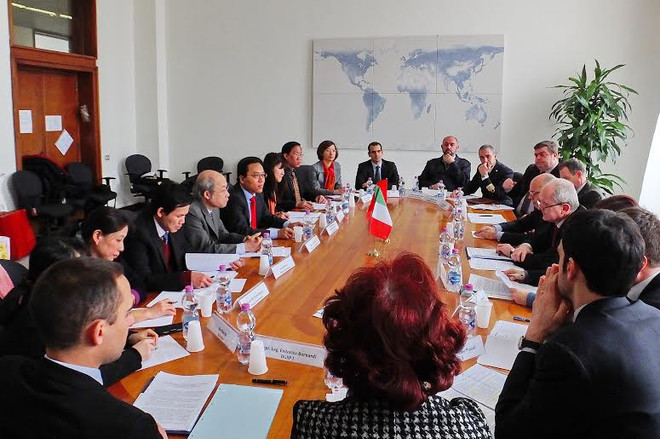 Italy luôn ưu tiên phát triển quan hệ hợp tác với Việt Nam ảnh 1