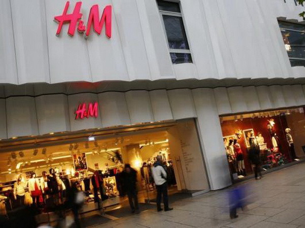 Nhân viên H&M có thể nhận tối thiểu 4.200USD mỗi tháng ảnh 1