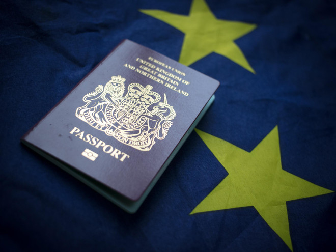 Tạm thời dừng nhập cảnh khách du lịch thuộc khu vực Schengen và Anh ảnh 1