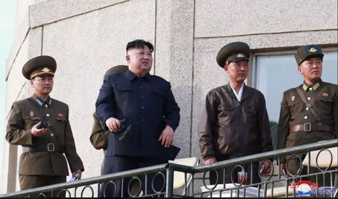 Triều Tiên thử vũ khí mới: Nhật Bản thận trọng theo dõi tình hình ảnh 1