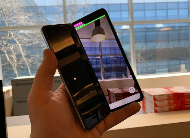 Điện thoại gấp có giá 2000 USD của Samsung dễ bị hỏng, vỡ ảnh 3