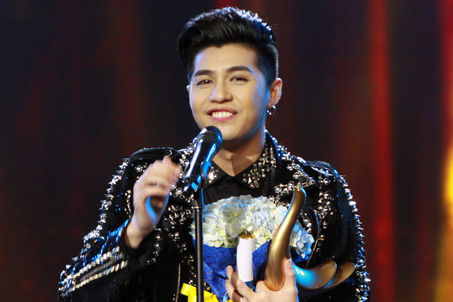 Noo Phước Thịnh đoạt danh hiệu Ca sỹ của năm ở giải Cống hiến 2017 ảnh 1