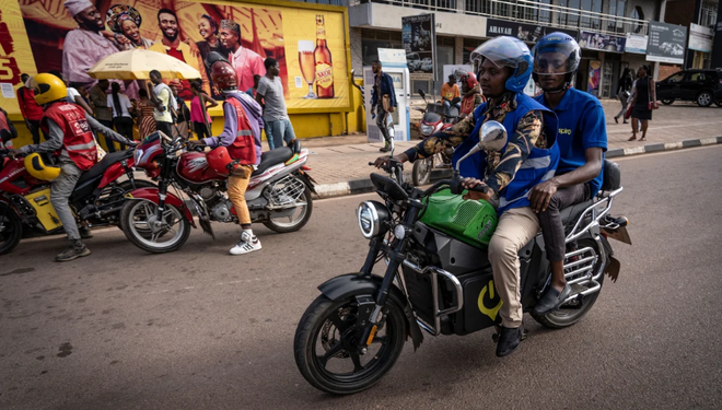 Sáng kiến đổi pin - “chìa khóa” cho phát triển xe máy điện ở châu Phi ảnh 1