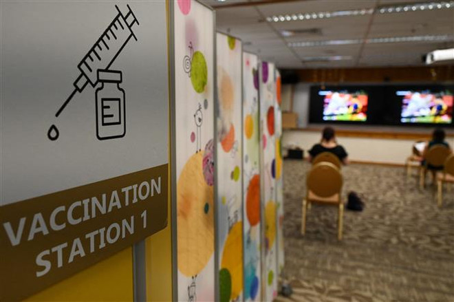 Các vaccine hiện nay vẫn bảo vệ được trước biến thể Omicron ảnh 1