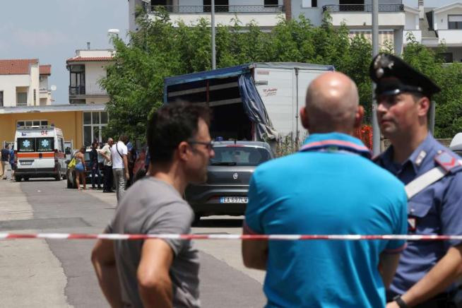 Italy: Xả súng bắn chết bốn người chỉ vì bức xúc về chỗ đỗ xe ảnh 1