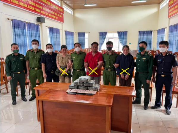 Quảng Bình: Bắt 3 đối tượng mua bán, vận chuyển trái phép 13kg ma túy ảnh 1