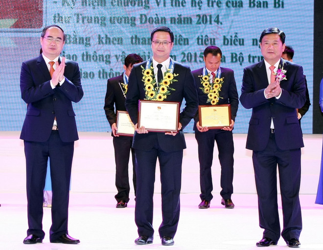 Tuyên dương 70 cán bộ, công chức, viên chức trẻ giỏi toàn quốc ảnh 1