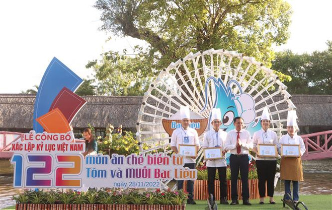 Bạc Liêu: Xác lập kỷ lục Việt Nam 122 món ăn chế biến từ muối và tôm ảnh 2